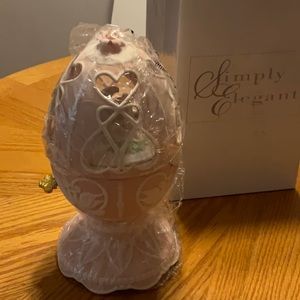 LOVEBIRDS MUSICAL PORCELAIN EGG